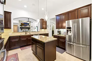 2805 Shadow Woods Ct, Houston, TX 77043 - Photo 13
