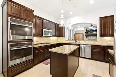 2805 Shadow Woods Court, Houston, TX 77043 - Photo 11