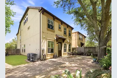 2805 Shadow Woods Court, Houston, TX 77043 - Photo 3