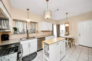 12334 Misty Laurel Dr, Houston, TX 77014 - Photo 11