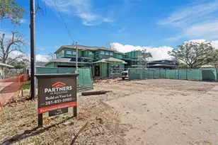 115 Capri St, Sugar Land, TX 77478 - Photo 1