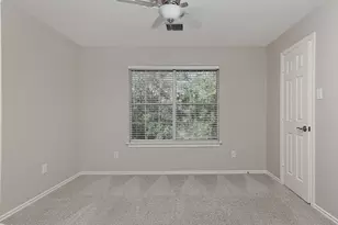 11 Scenic Brook Ct, The Woodlands, TX 77382 - Photo 13