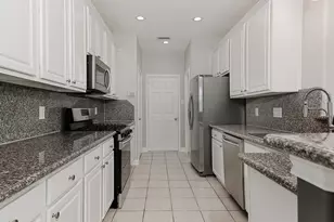 11 Scenic Brook Ct, The Woodlands, TX 77382 - Photo 9