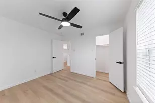 815 Lyle W Ave, Cleveland, TX 77327 - Photo 13