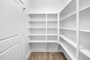 9026 Scott St, Houston, TX 77051 - Photo 11