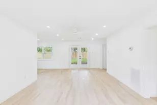 2002 Jones St, Rosenberg, TX 77471 - Photo 19