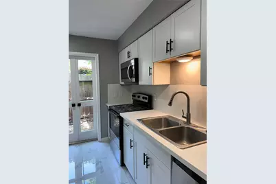14567 Still Meadow Drive, Houston, TX 77079 - Photo 9