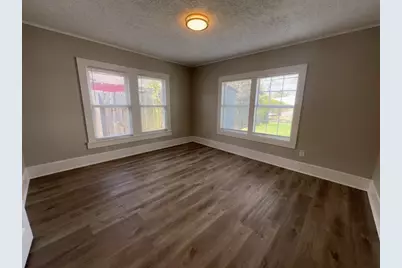 6913 Avenue L, Houston, TX 77011 - Photo 9