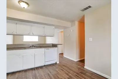 427 Hollyvale Drive #24, Houston, TX 77060 - Photo 5