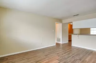 427 Hollyvale Dr, Houston, TX 77060 - Photo 3