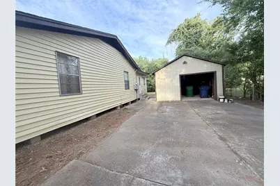 724 S Morgan Street, Angleton, TX 77515 - Photo 3