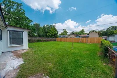 5618 Southbrook Street, Houston, TX 77033 - Photo 29