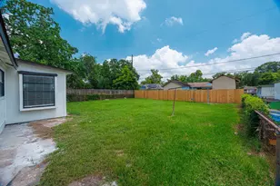 5618 Southbrook St, Houston, TX 77033 - Photo 29