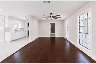 5618 Southbrook Street, Houston, TX 77033 - Photo 17