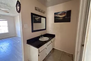 6245 Ludington Dr, Houston, TX 77035 - Photo 19