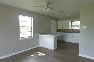 8033 Ritz St, Houston, TX 77028 - Photo 3
