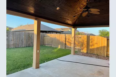 1215 Wallflower Avenue, Baytown, TX 77521 - Photo 13