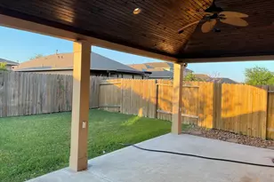 1215 Wallflower Ave, Baytown, TX 77521 - Photo 13