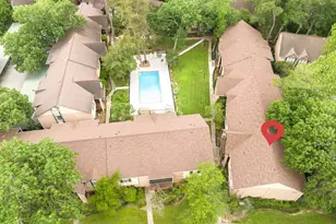 8229 Kingsbrook Rd, Houston, TX 77024 - Photo 45