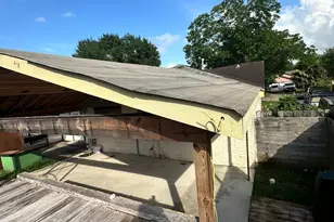 10410 Huntington Dale Dr, Houston, TX 77099 - Photo 31