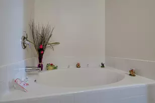 952 Lake View Cir W, Brookshire, TX 77423 - Photo 17