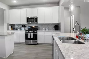 8423 Moonlight Bay Cir, Baytown, TX 77523 - Photo 11