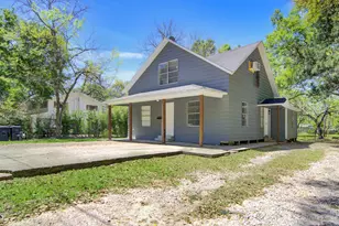 313 N Beauregard St, Alvin, TX 77511 - Photo 3