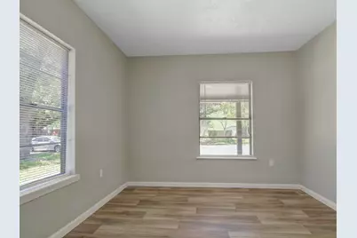 313 N Beauregard Street #2, Alvin, TX 77511 - Photo 9