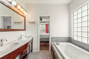 44 Parkway Pl, Houston, TX 77040 - Photo 19