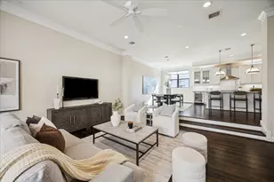 615 W Bell St, Houston, TX 77019 - Photo 3