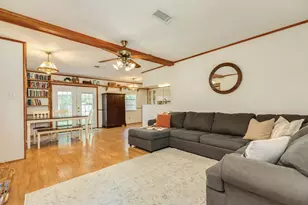 107 Hickory, Lake Jackson, TX 77566 - Photo 5