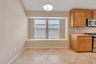 871 Falling Springs Ln, League City, TX 77573 - Photo 13