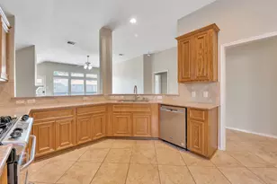 871 Falling Springs Ln, League City, TX 77573 - Photo 11