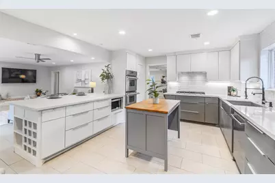 12326 Old Oaks Drive, Houston, TX 77024 - Photo 11