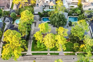 12326 Old Oaks Dr, Houston, TX 77024 - Photo 37