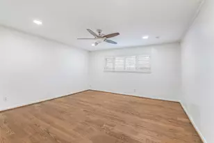 12326 Old Oaks Dr, Houston, TX 77024 - Photo 27