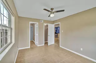 770 Memorial Mews St, Houston, TX 77079 - Photo 9