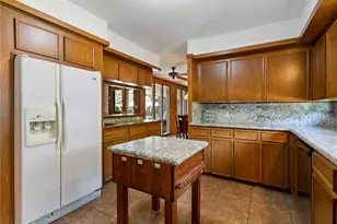 2721 Oak Dr, Bay City, TX 77414 - Photo 3