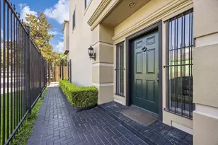 2803 Chartres St, Houston, TX 77004 - Photo 3