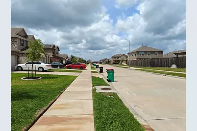 1270 Glendora Drive, Rosharon, TX 77583 - Photo 3
