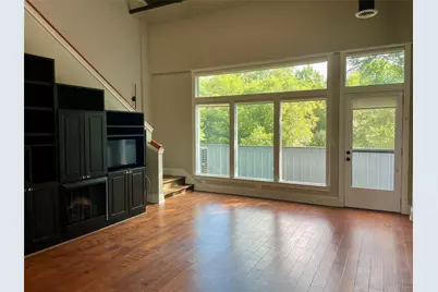 250 W Washington Street #4, Madison, GA 30650 - Photo 3