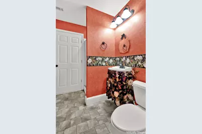 250 W Washington Street #4, Madison, GA 30650 - Photo 9