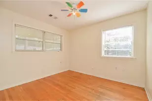 4401 Hummingbird St, Houston, TX 77035 - Photo 15