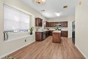 13911 Elmpark Ct, Houston, TX 77014 - Photo 7