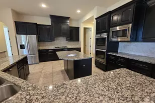 17111 Dewberry Ln, Rosharon, TX 77583 - Photo 3
