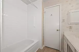 8914 Mattison Dr, Houston, TX 77088 - Photo 29