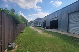 248 County Rd 3572, Cleveland, TX 77327 - Photo 27