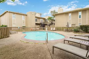 710 Bering Dr, Houston, TX 77057 - Photo 13