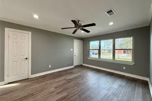 104 Mimosa St, Lake Jackson, TX 77566 - Photo 15