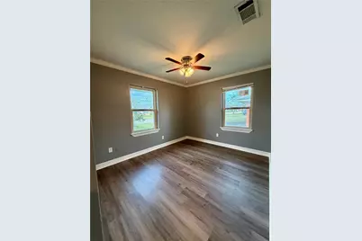 104 Mimosa Street, Lake Jackson, TX 77566 - Photo 17